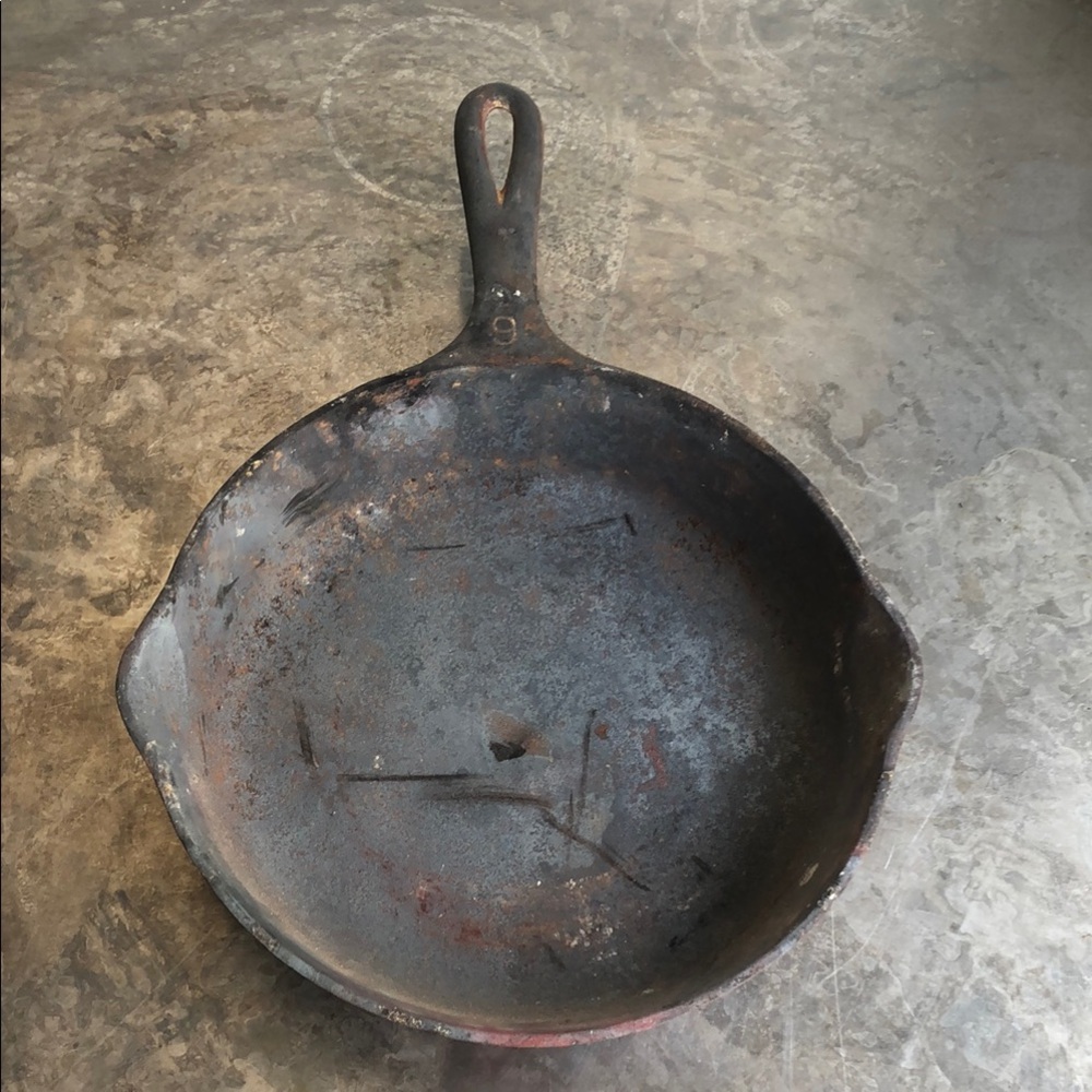 Cast Iron Skillet 9” Wagner Ware